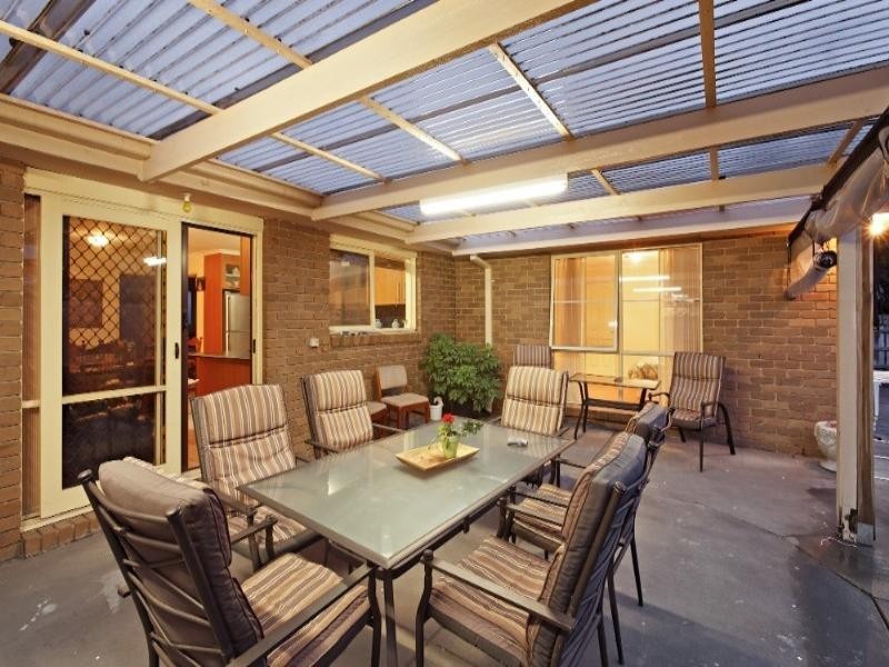 2 Bristol Place, Rowville VIC 3178