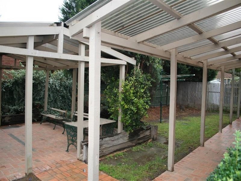 10 Snowgum Close, Rowville VIC 3178