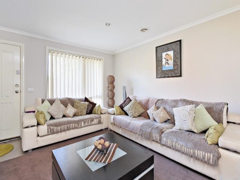 2/1553 Ferntree Gully Road, Knoxfield VIC 3180