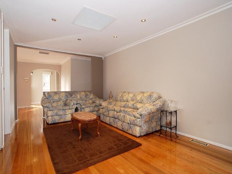15 Fourth Avenue, Rowville VIC 3178