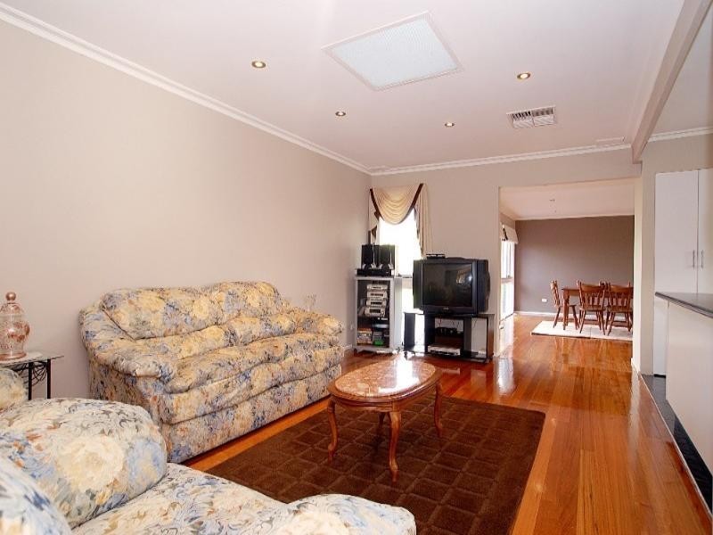 15 Fourth Avenue, Rowville VIC 3178