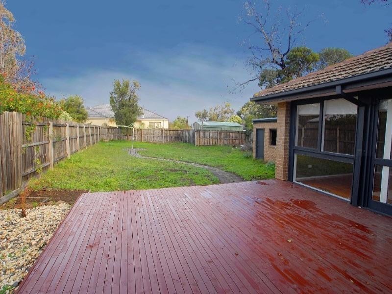 15 Fourth Avenue, Rowville VIC 3178