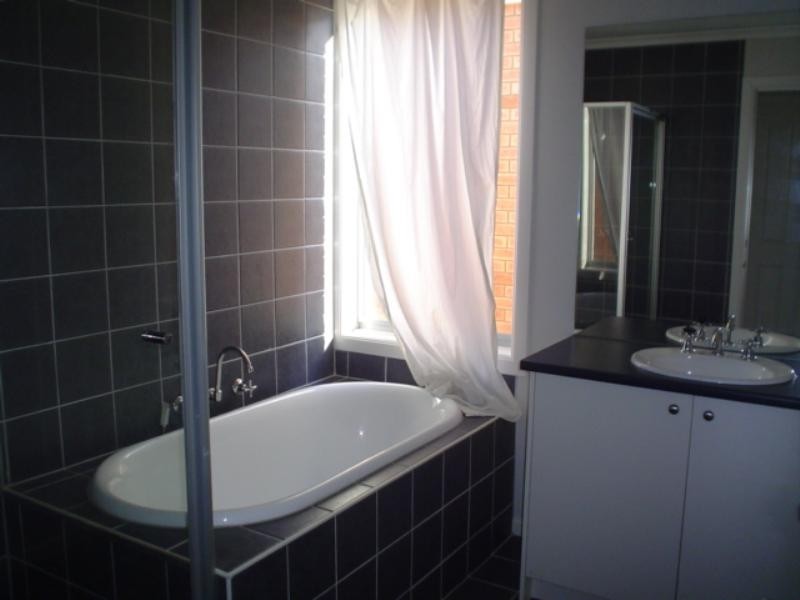 123 Aylmer Road, Lyndhurst VIC 3975