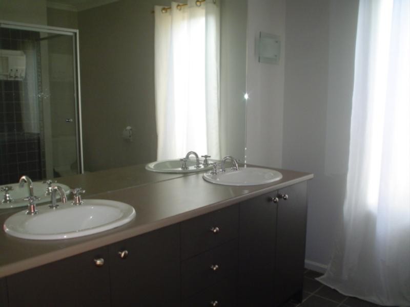 123 Aylmer Road, Lyndhurst VIC 3975