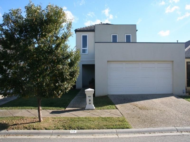 99 Sovereign Manors Crescent, Rowville VIC 3178