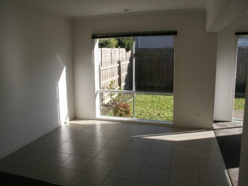 99 Sovereign Manors Crescent, Rowville VIC 3178