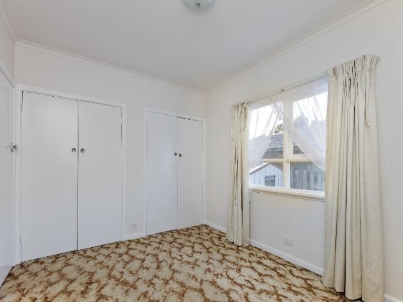 43 Laura Road, Knoxfield VIC 3180