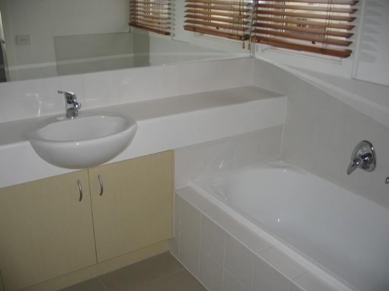 82 Sovereign Manors Crescent, Rowville VIC 3178