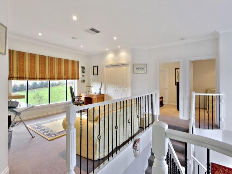 55 Parkside Boulevard, Lysterfield South VIC 3156