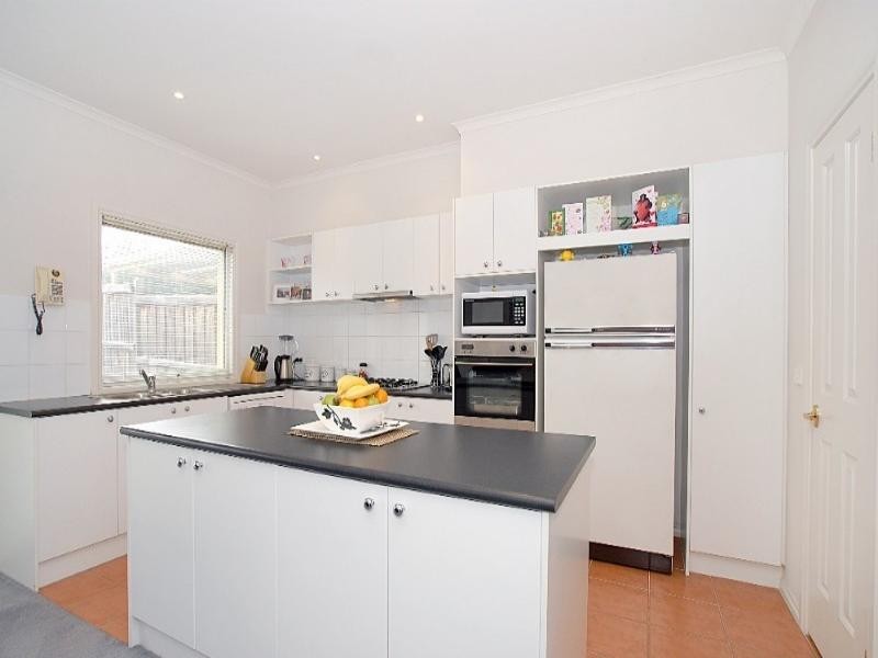 8 Parklane Way, Rowville VIC 3178