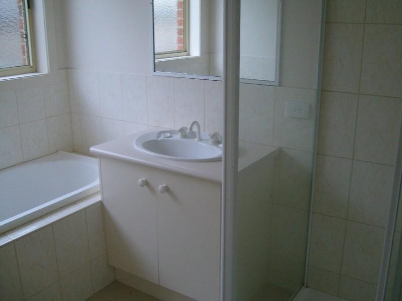 27 Shaftsbury Avenue, Berwick VIC 3806