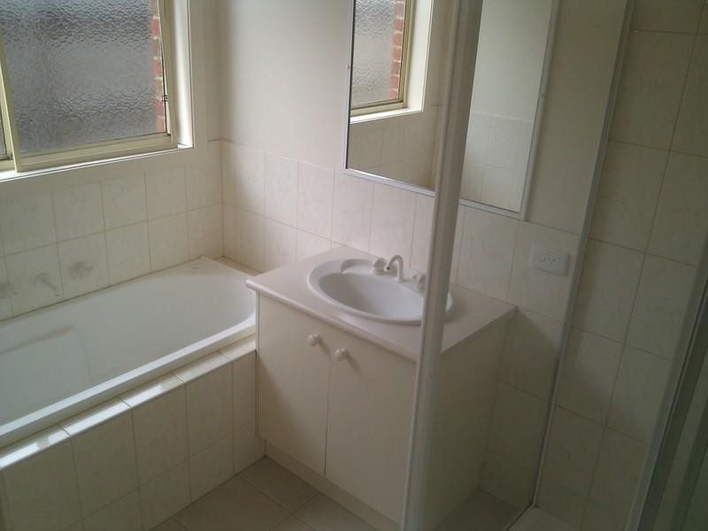 27 Shaftsbury Avenue, Berwick VIC 3806