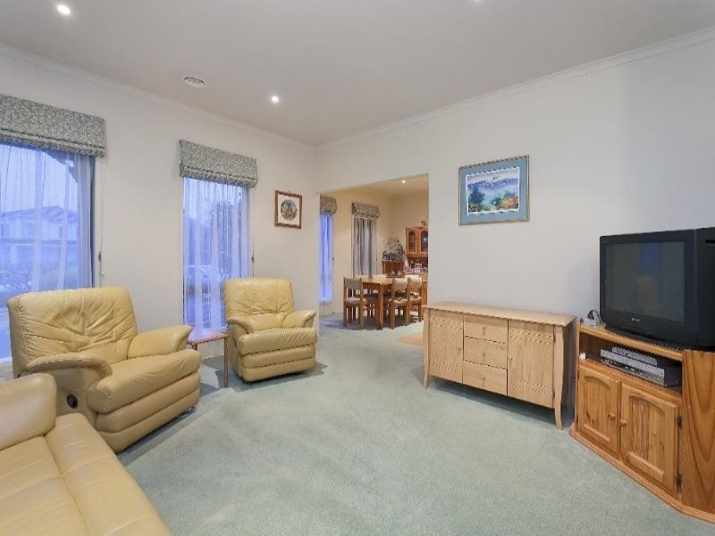 20 Garland Rise, Rowville VIC 3178