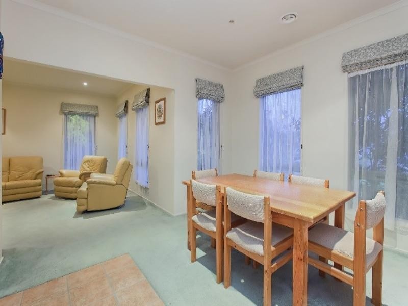 20 Garland Rise, Rowville VIC 3178