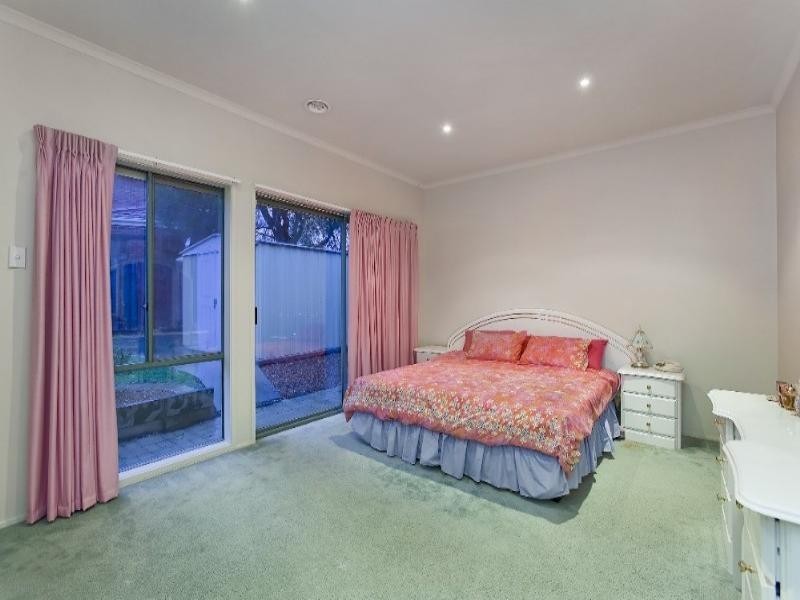 20 Garland Rise, Rowville VIC 3178