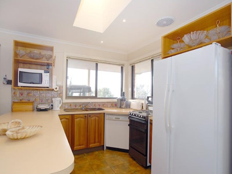 17 Pine View Court, Lysterfield VIC 3156