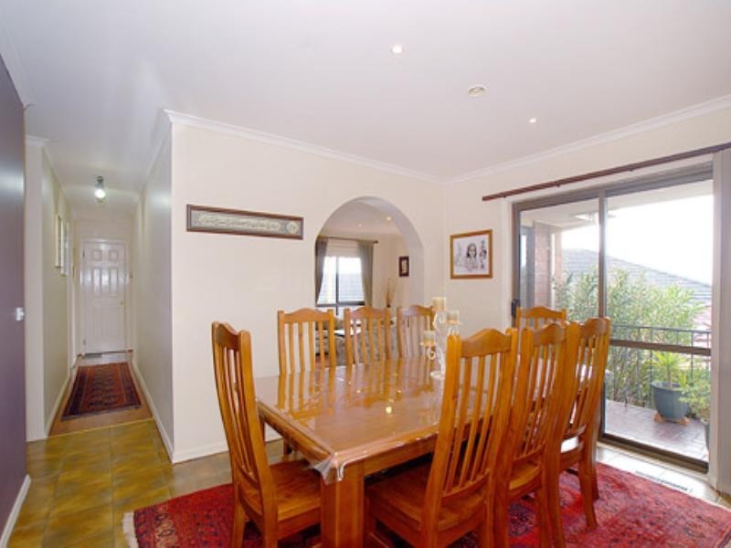 17 Pine View Court, Lysterfield VIC 3156