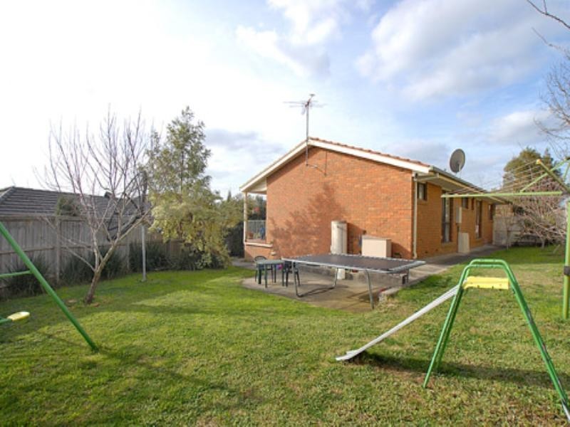 17 Pine View Court, Lysterfield VIC 3156