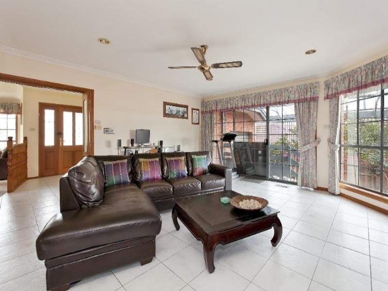 45 Clondara Drive, Rowville VIC 3178