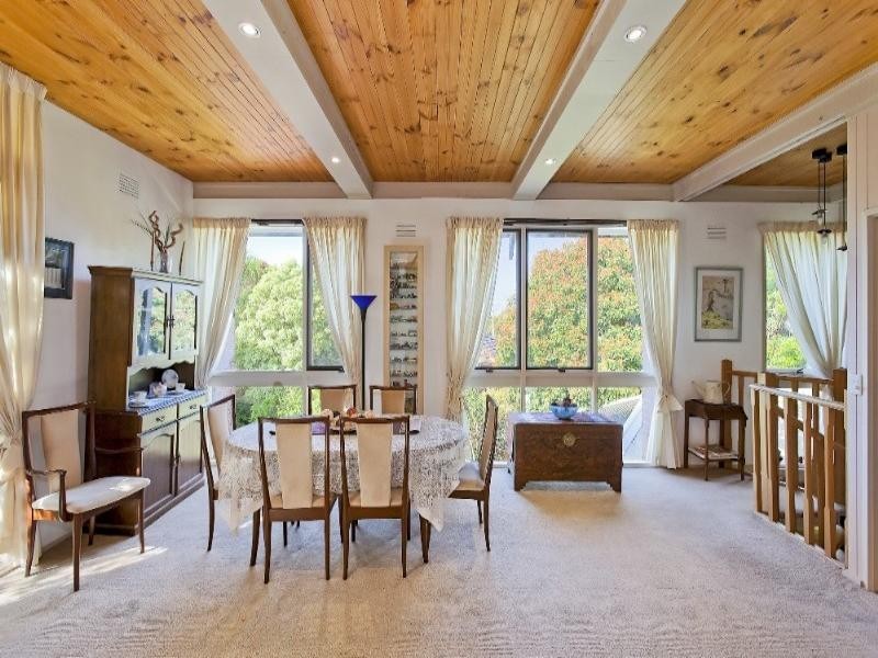 4 Vaucluse Court, Wheelers Hill VIC 3150