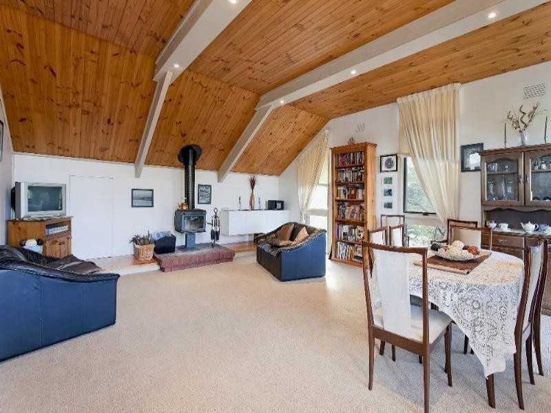 4 Vaucluse Court, Wheelers Hill VIC 3150