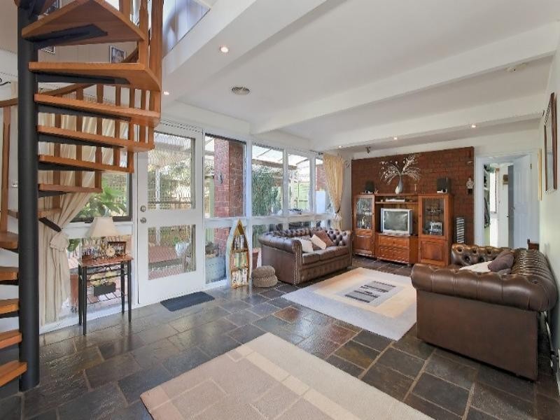 4 Vaucluse Court, Wheelers Hill VIC 3150