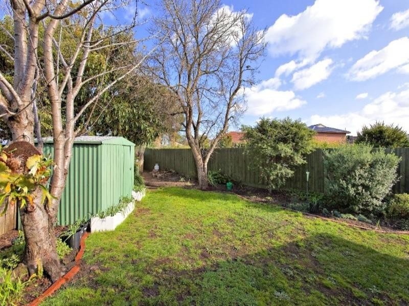 4 Vaucluse Court, Wheelers Hill VIC 3150