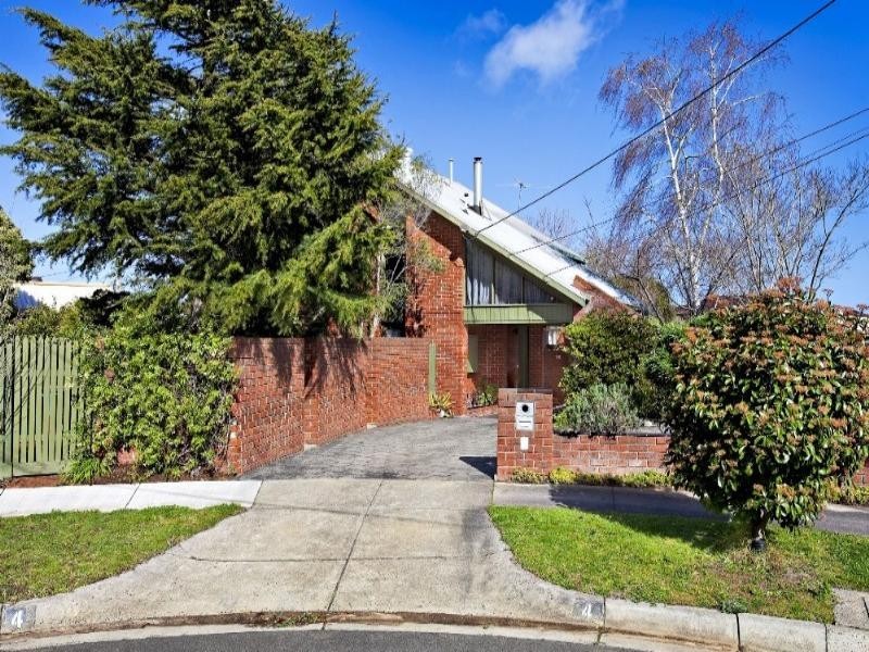 4 Vaucluse Court, Wheelers Hill VIC 3150