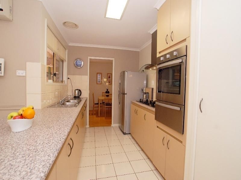 274 Dandelion Drive, Rowville VIC 3178