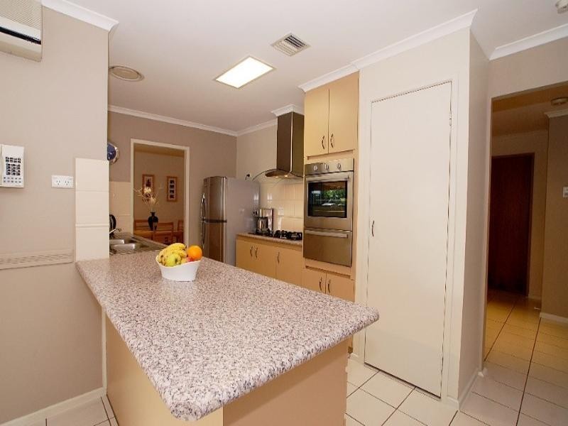 274 Dandelion Drive, Rowville VIC 3178