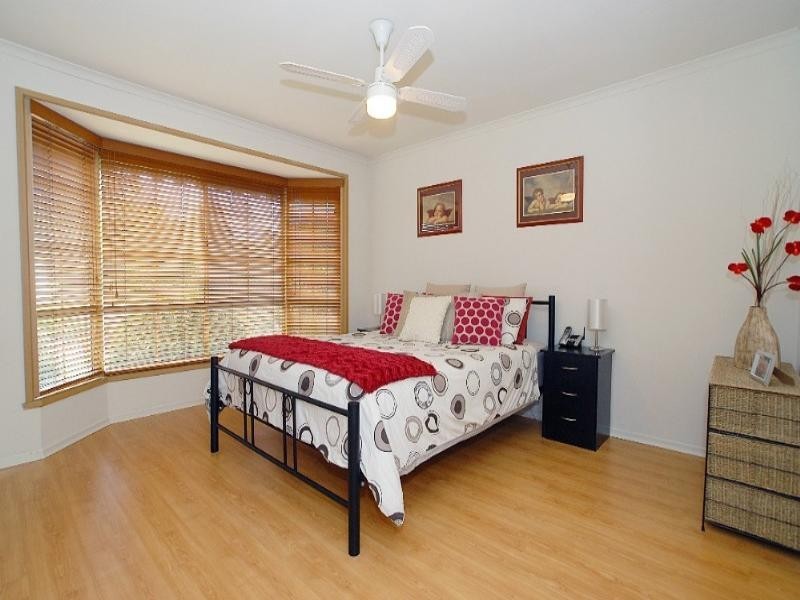 274 Dandelion Drive, Rowville VIC 3178