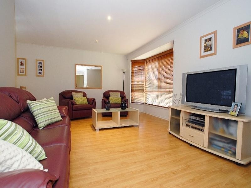 274 Dandelion Drive, Rowville VIC 3178