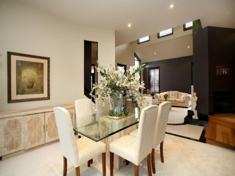 16 Tirhatuan Drive, Rowville VIC 3178