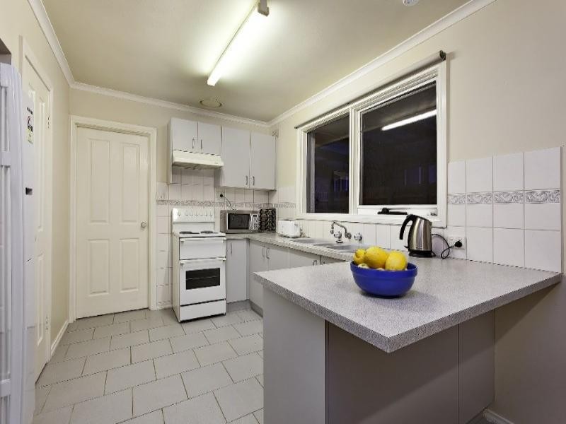 17 Drummond Crescent, Rowville VIC 3178