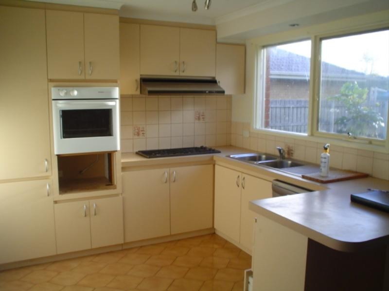 96 Lakeview Avenue, Rowville VIC 3178