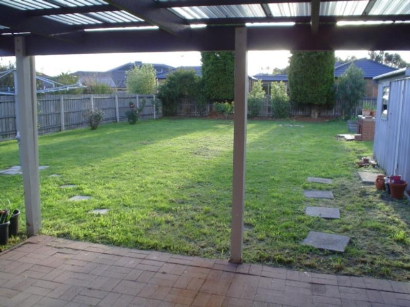 96 Lakeview Avenue, Rowville VIC 3178