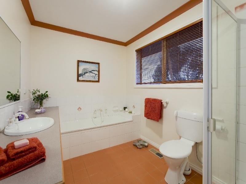 49 Woodside Drive, Rowville VIC 3178