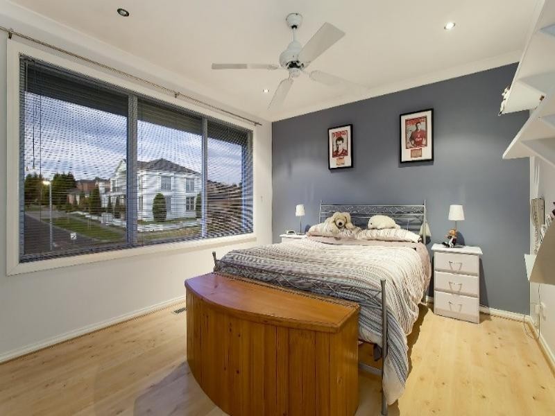 49 Woodside Drive, Rowville VIC 3178