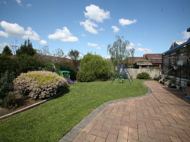 28 Dandelion Drive, Rowville VIC 3178