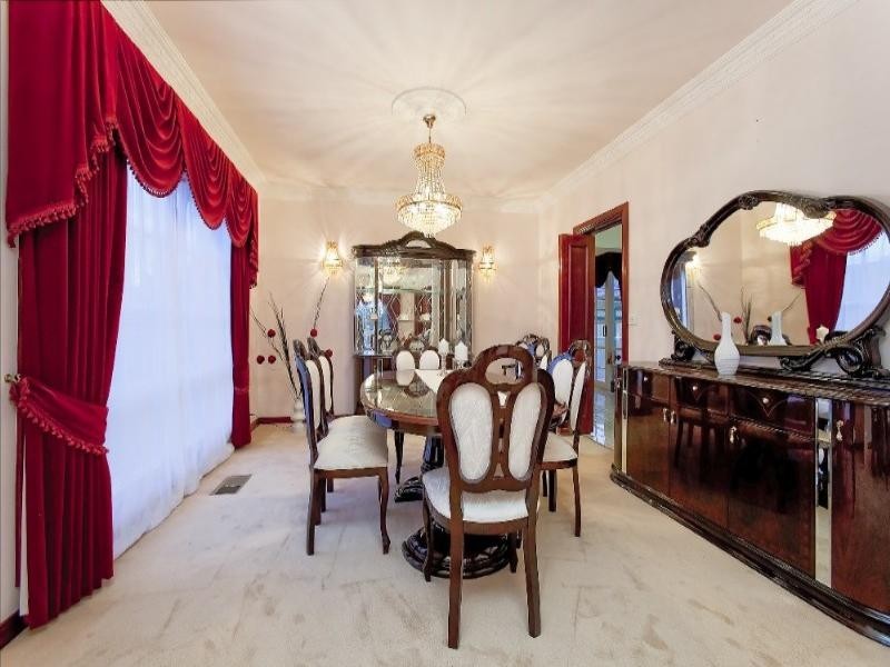 4 Seaton Place, Rowville VIC 3178