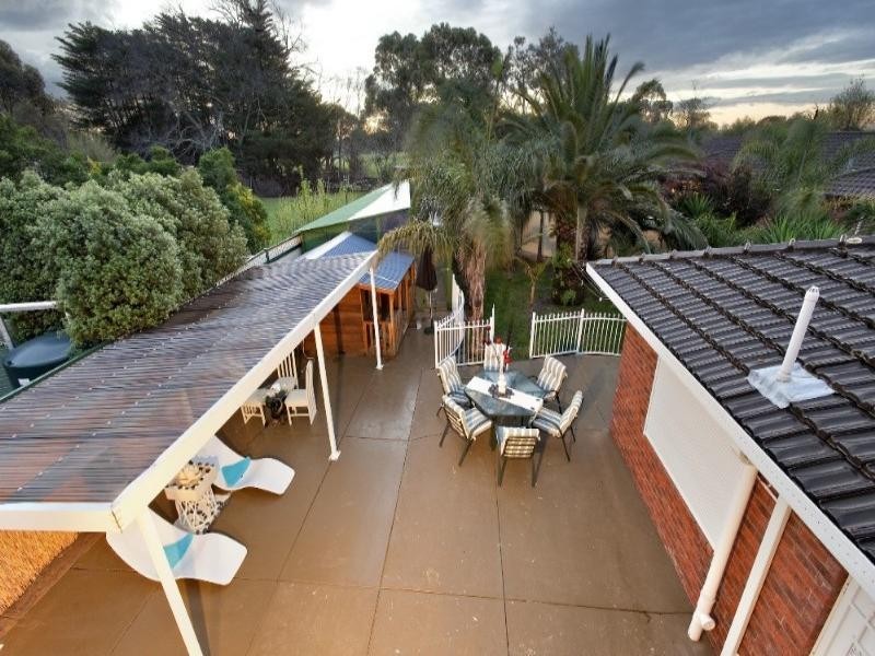 4 Seaton Place, Rowville VIC 3178