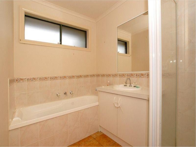 3 Perkins Drive, Carrum Downs VIC 3201