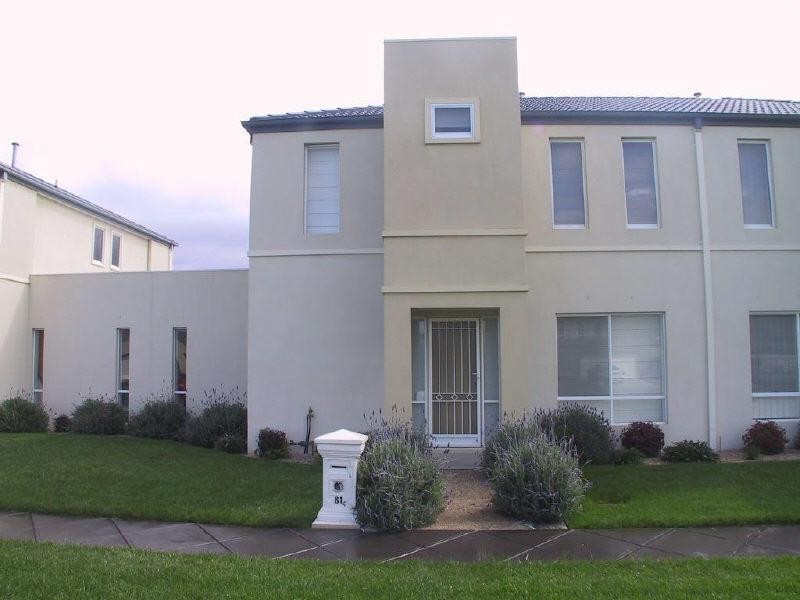 81 Sovereign Manors Crescent, Rowville VIC 3178
