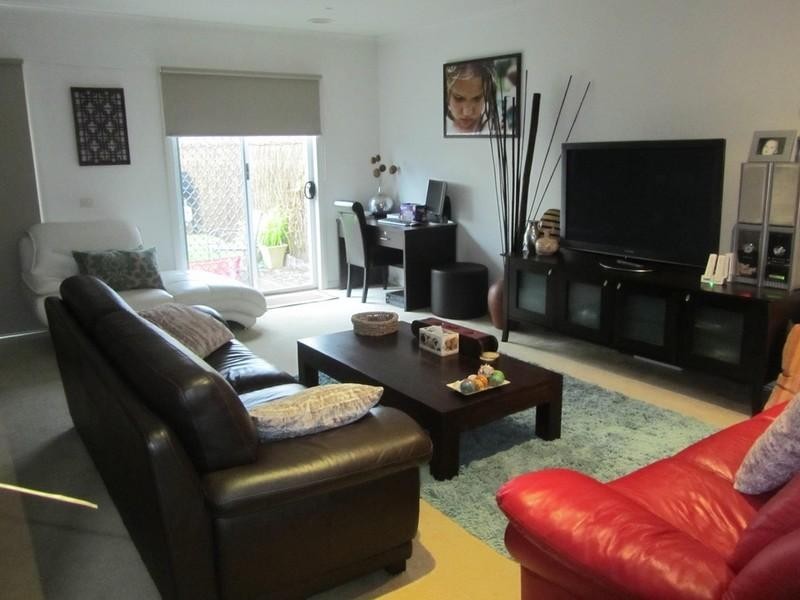 81 Sovereign Manors Crescent, Rowville VIC 3178