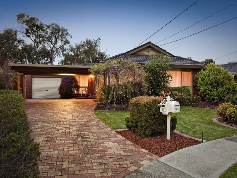 13 Thornley Close, Ferntree Gully VIC 3156
