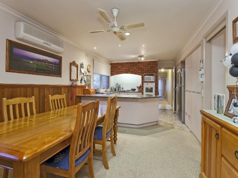 13 Thornley Close, Ferntree Gully VIC 3156