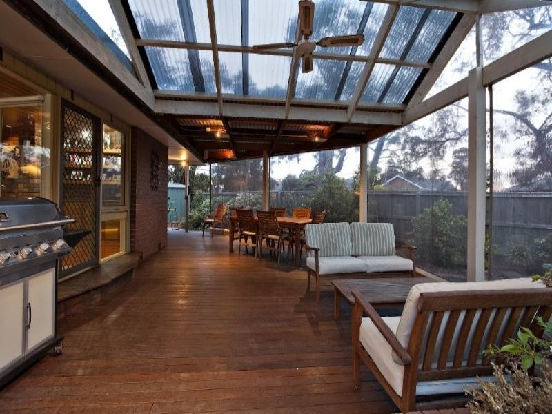 13 Thornley Close, Ferntree Gully VIC 3156