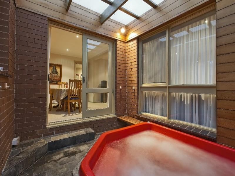 13 Thornley Close, Ferntree Gully VIC 3156