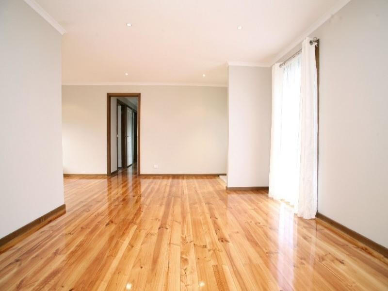 7 Spruce Drive, Rowville VIC 3178