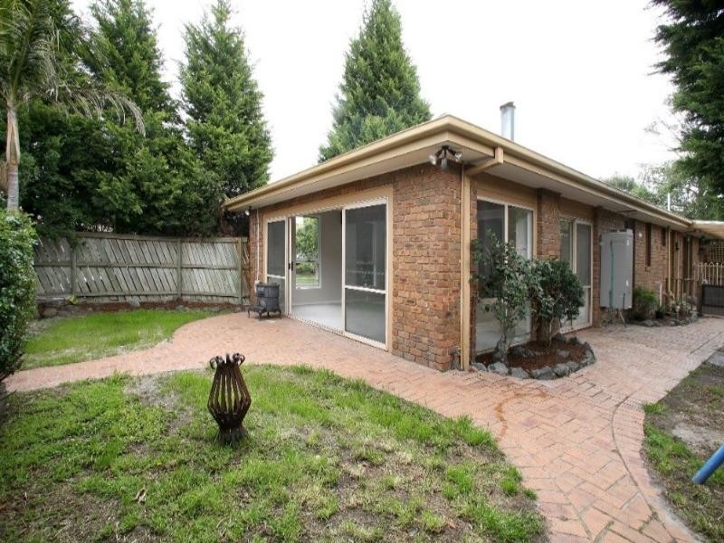 7 Spruce Drive, Rowville VIC 3178